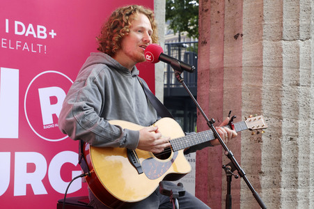 Mittagspausenkonzert von Michael Schulte bei Radio Hamburg