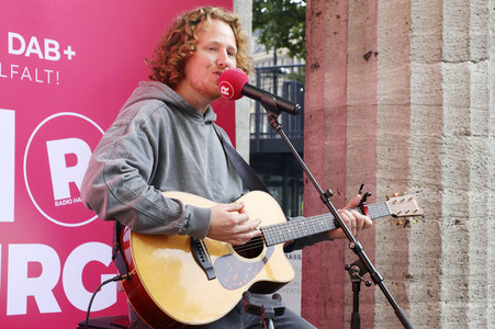 Mittagspausenkonzert von Michael Schulte bei Radio Hamburg