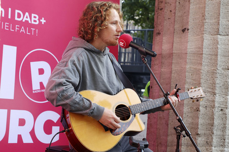 Mittagspausenkonzert von Michael Schulte bei Radio Hamburg