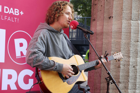 Mittagspausenkonzert von Michael Schulte bei Radio Hamburg