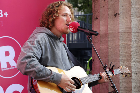 Mittagspausenkonzert von Michael Schulte bei Radio Hamburg