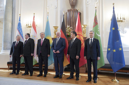 Empfang der Präsidenten von Kasachstan, Kirgisistan, Tadschikistan, Turkmenistan und Usbekistan in Berlin