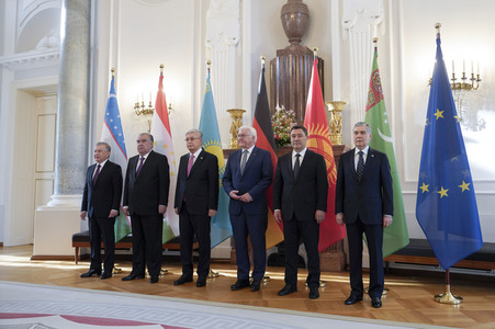 Empfang der Präsidenten von Kasachstan, Kirgisistan, Tadschikistan, Turkmenistan und Usbekistan in Berlin