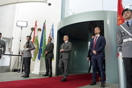 Empfang der Präsidenten von Kasachstan, Kirgisistan, Tadschikistan, Turkmenistan und Usbekistan im Kanzleramt in Berlin
