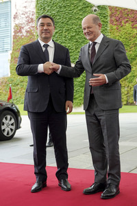 Empfang der Präsidenten von Kasachstan, Kirgisistan, Tadschikistan, Turkmenistan und Usbekistan im Kanzleramt in Berlin