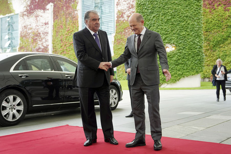 Empfang der Präsidenten von Kasachstan, Kirgisistan, Tadschikistan, Turkmenistan und Usbekistan im Kanzleramt in Berlin
