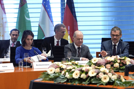 Empfang der Präsidenten von Kasachstan, Kirgisistan, Tadschikistan, Turkmenistan und Usbekistan im Kanzleramt in Berlin