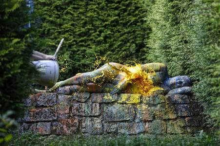 BODYART: Mauer Splash / Wall Splash