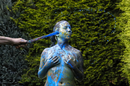 BODYART: Mauer Splash / Wall Splash