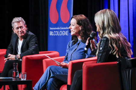 Hendrikje Balsmeyer und Peter Maffay auf der lit.Cologne Spezial 2023 in Köln