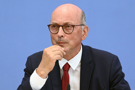 Bundespressekonferenz Neuordnung von BZgA und RKI in Berlin
