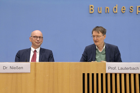Bundespressekonferenz Neuordnung von BZgA und RKI in Berlin