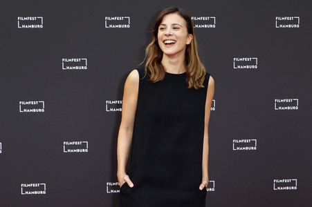 Filmpremiere 'Falling Into Place', Filmfest Hamburg 2023