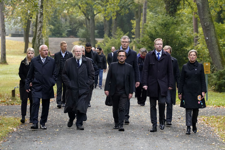 Kranzniederlegung in Gedenken an Willy Brandt in Berlin