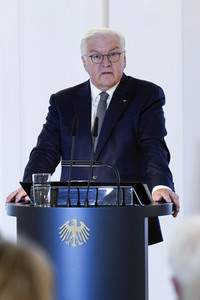 Verleihung des Verdienstordens der Bundesrepublik Deutschland in Berlin