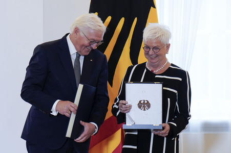 Verleihung des Verdienstordens der Bundesrepublik Deutschland in Berlin