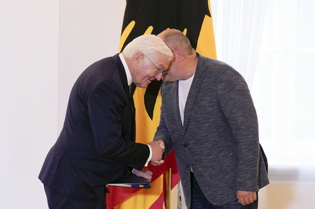 Verleihung des Verdienstordens der Bundesrepublik Deutschland in Berlin