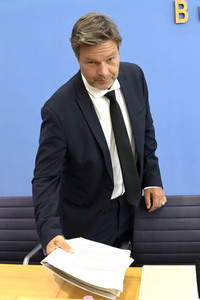 Bundespressekonferenz Vorstellung der Herbstprojektion der Bundesregierung in Berlin