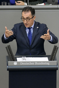 128. Sitzung des Deutschen Bundestages in Berlin