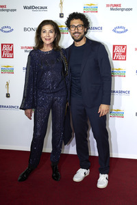 Goldene Bild der Frau 2023 in Hamburg