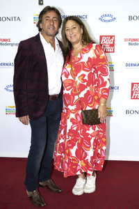 Goldene Bild der Frau 2023 in Hamburg