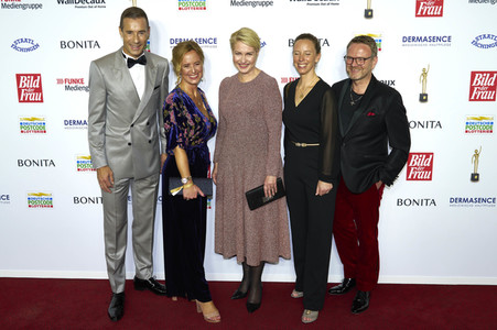 Goldene Bild der Frau 2023 in Hamburg