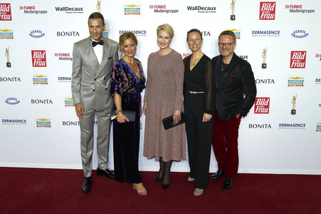 Goldene Bild der Frau 2023 in Hamburg