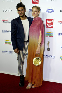 Goldene Bild der Frau 2023 in Hamburg