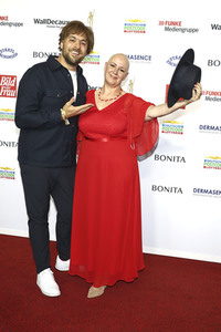 Goldene Bild der Frau 2023 in Hamburg