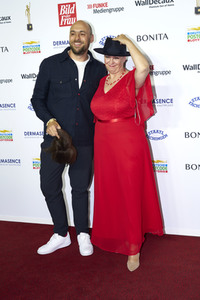 Goldene Bild der Frau 2023 in Hamburg