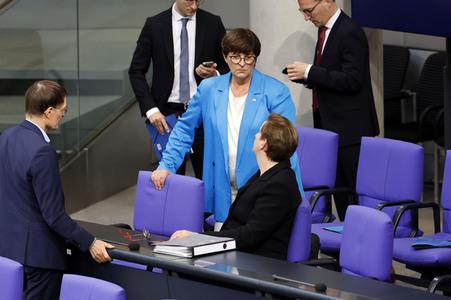 128. Sitzung des Deutschen Bundestages in Berlin