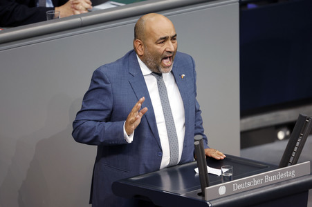 128. Sitzung des Deutschen Bundestages in Berlin