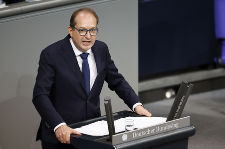 128. Sitzung des Deutschen Bundestages in Berlin