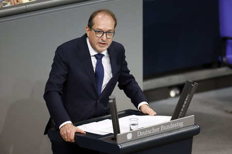 128. Sitzung des Deutschen Bundestages in Berlin