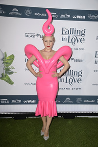 Weltpremiere der 'Falling In Love' Grand Show 2023 in Berlin