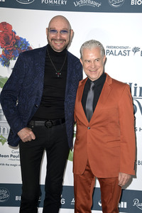 Weltpremiere der 'Falling In Love' Grand Show 2023 in Berlin