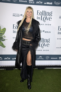 Weltpremiere der 'Falling In Love' Grand Show 2023 in Berlin