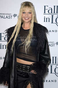 Weltpremiere der 'Falling In Love' Grand Show 2023 in Berlin