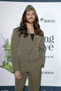 Weltpremiere der 'Falling In Love' Grand Show 2023 in Berlin