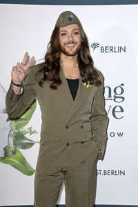 Weltpremiere der 'Falling In Love' Grand Show 2023 in Berlin