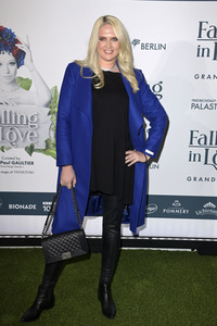 Weltpremiere der 'Falling In Love' Grand Show 2023 in Berlin