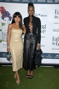 Weltpremiere der 'Falling In Love' Grand Show 2023 in Berlin