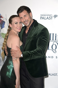 Weltpremiere der 'Falling In Love' Grand Show 2023 in Berlin