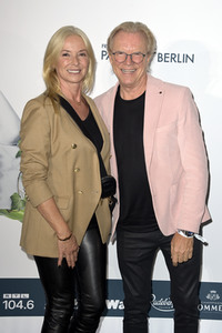 Weltpremiere der 'Falling In Love' Grand Show 2023 in Berlin