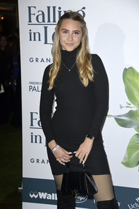 Weltpremiere der 'Falling In Love' Grand Show 2023 in Berlin