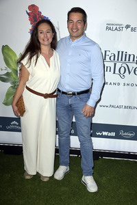 Weltpremiere der 'Falling In Love' Grand Show 2023 in Berlin