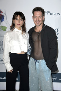Weltpremiere der 'Falling In Love' Grand Show 2023 in Berlin