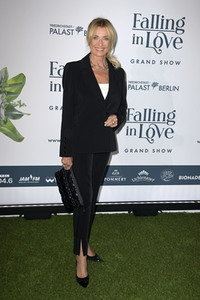 Weltpremiere der 'Falling In Love' Grand Show 2023 in Berlin