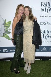 Weltpremiere der 'Falling In Love' Grand Show 2023 in Berlin