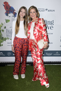 Weltpremiere der 'Falling In Love' Grand Show 2023 in Berlin